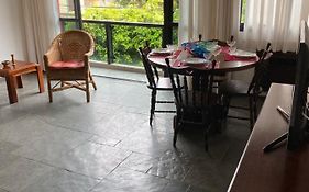 Ótimo apartamento na Praia da Enseada!